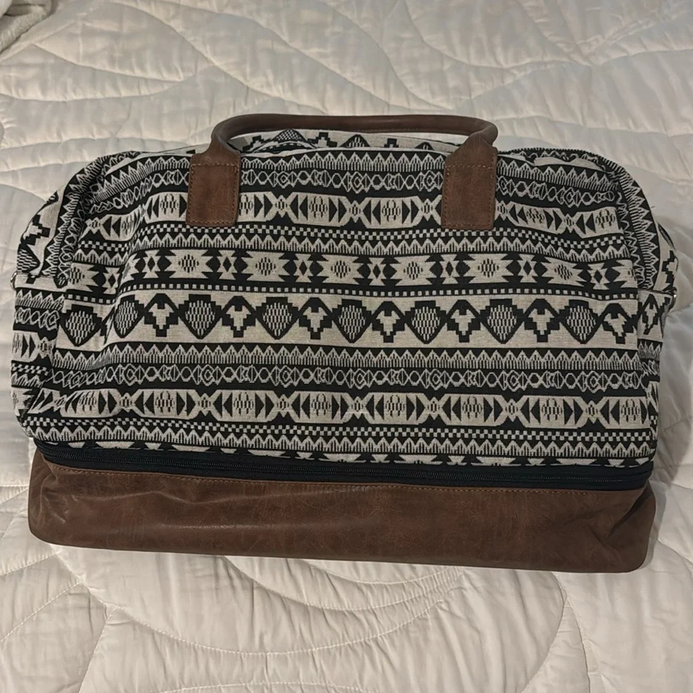 MyMealivos Canvas Weekender Bag - Picture 7 of 7